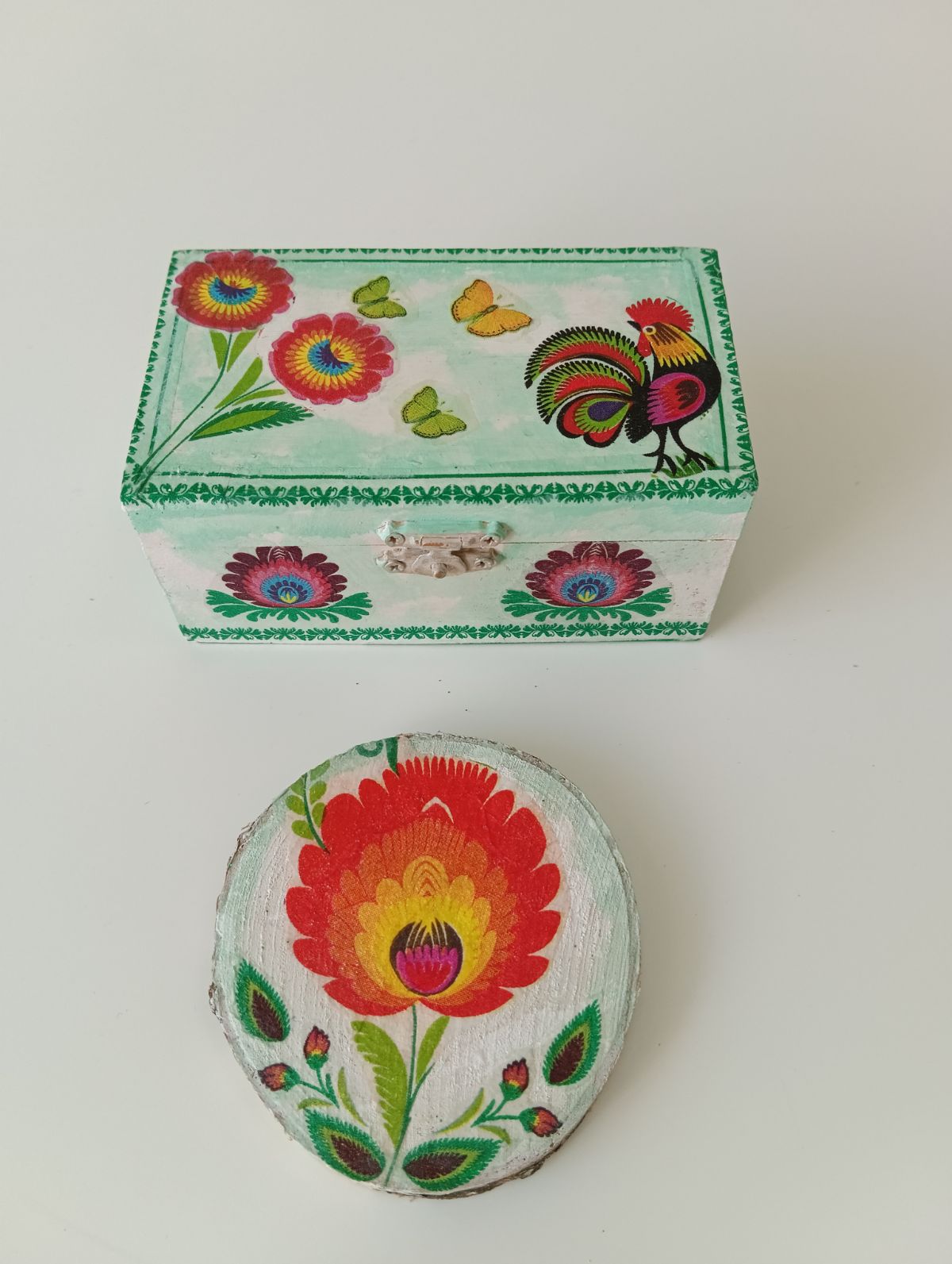 Read more about the article Decoupage-technika zdobień